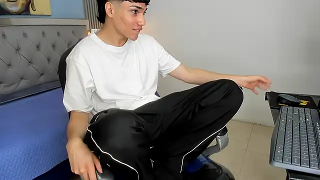 XXX chat uživo modela SamBlack_