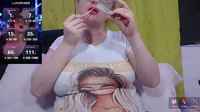 KrystalAdams' Live XXX Chat