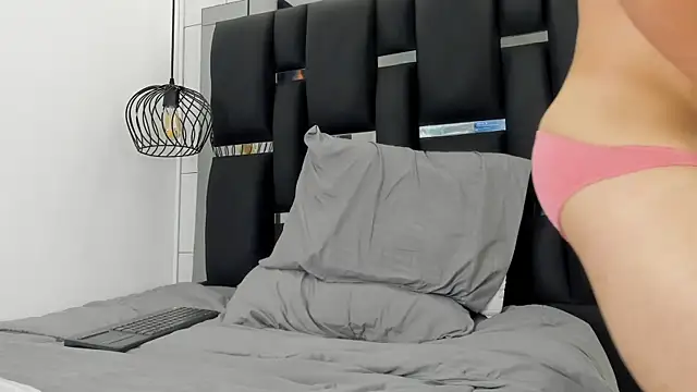 צ'אט XXX בשידור חי של ethan_steed