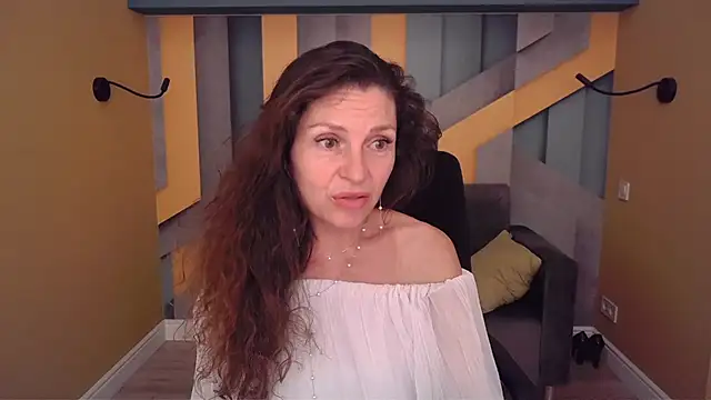 Chat +18 de EllaLong ao vivo