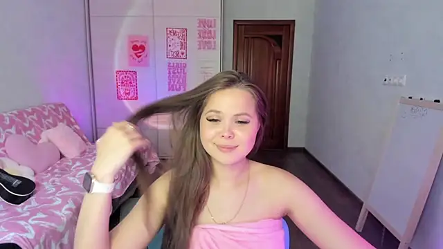 Kira_love_81 Chat XXX in diretta
