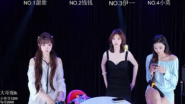 Luckybaby-001's Live XXX Chat