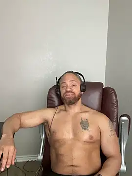 Fathero1time XXX чат на живо