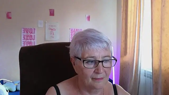 Sandra_Snowflake 现场XXX聊天