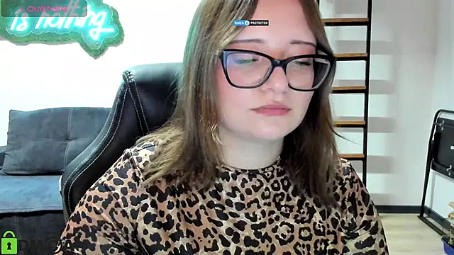 Онлайн чат XXX JuliNy_x