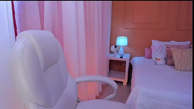 Онлайн чат XXX Abriil_cutee