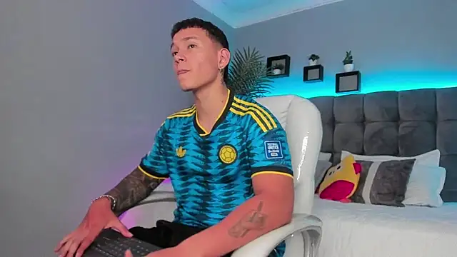 Chat +18 de Thomas_moon ao vivo