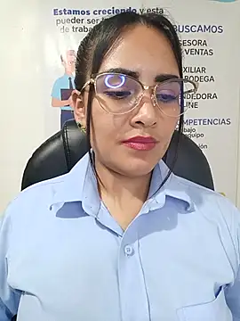 MAYE__13 – Naživo XXX chat