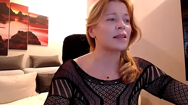 Chat XXX en directo de love-bionda