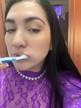 KathiaJenner Chat XXX in diretta