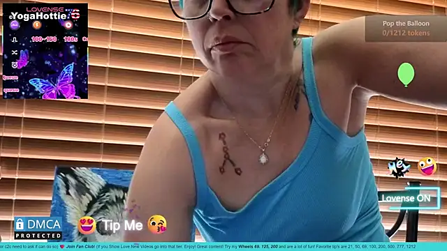 YogaHottie76 élő XXX-chatje