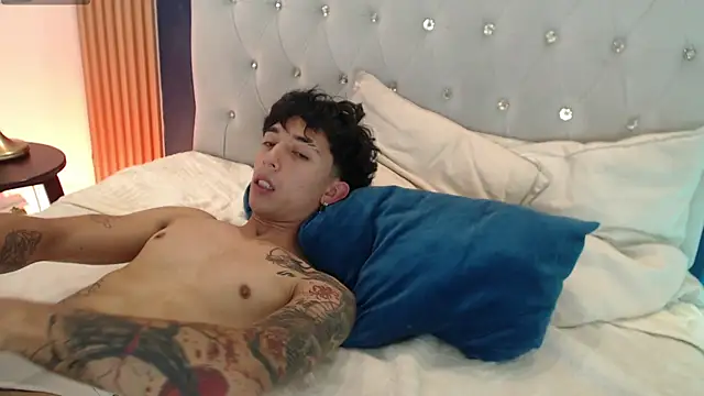 Chat XXX en directo de Aiden_Rivers_