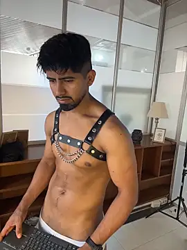 Chat XXX en directo de Teaserhoussejj_