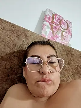XXX chat uživo modela AlexxiaaMat