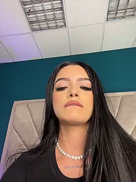 BustyAngelXXX Chat XXX in diretta
