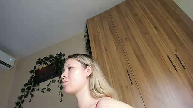 SkyeDavis লাইভ XXX চ্যাট