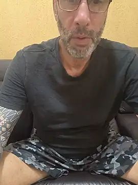 XXX chat uživo modela Tiojhonny