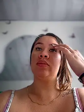 Chat +18 de Emiily_lee ao vivo