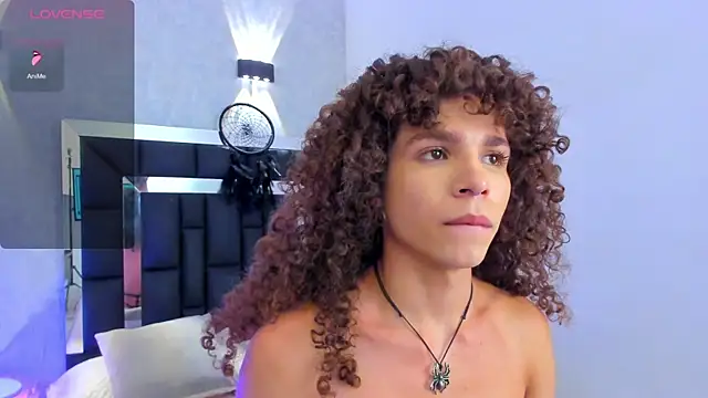 elian_7's Live XXX Chat