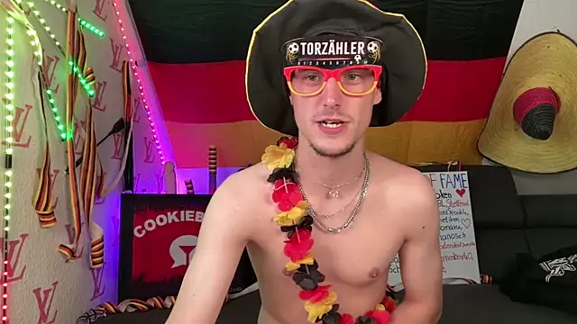 Cookieboy88 Adlı Modelin Canlı XXX Sohbeti