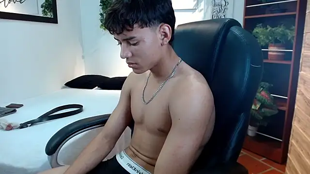 Онлайн чат XXX Ryan_grayx