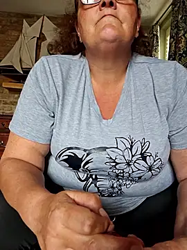 Živý XXX chat MissQueenBeex