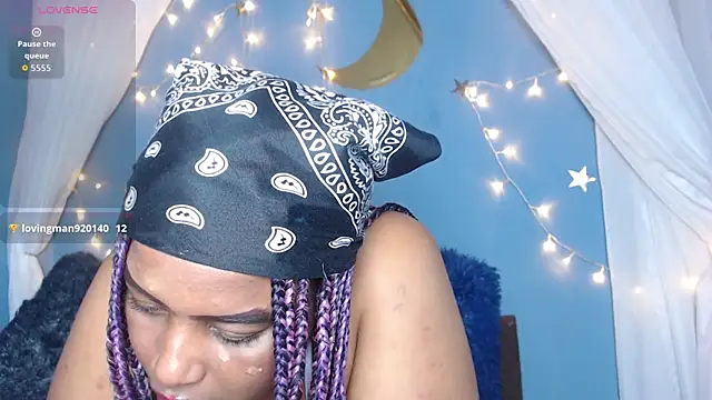 ayla-0's Live XXX Chat