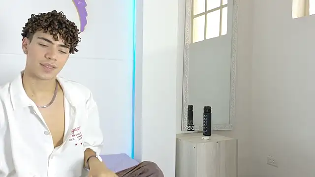 Monyel_Blake – Naživo XXX chat
