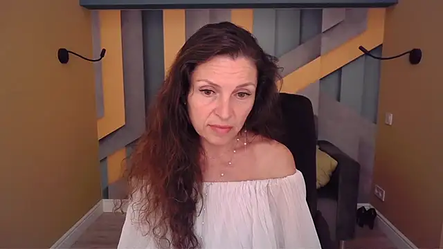 دردشة EllaLong الجنسية المباشرة