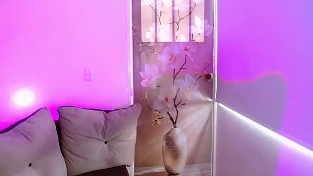 milfrousse 라이브 XXX 채팅