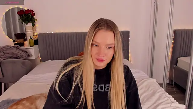CassieRayss লাইভ XXX চ্যাট
