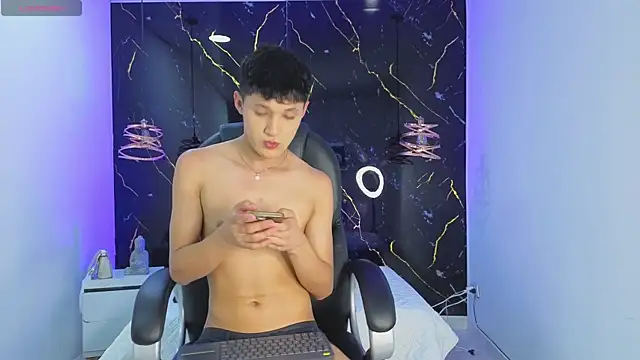 ValentinoFlameX 现场XXX聊天
