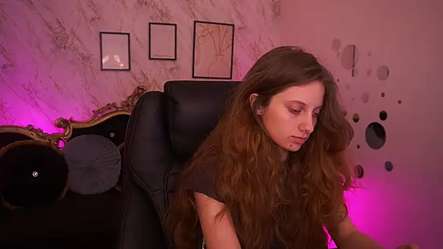 CuteeFoxy élő XXX-chatje