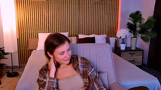 EmeraldGlow's Live XXX Chat