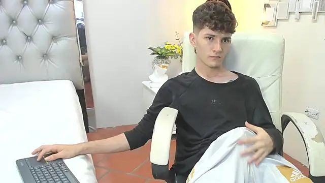 trevor_mobn Live XXX chat