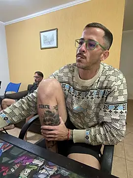 Онлайн чат XXX MeladoDiMel