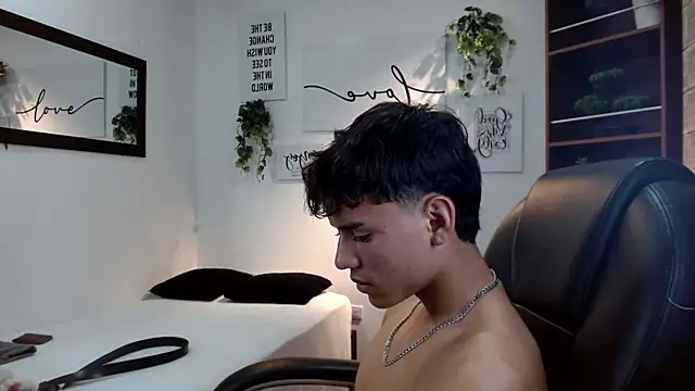 Ryan_grayx live XXX chat