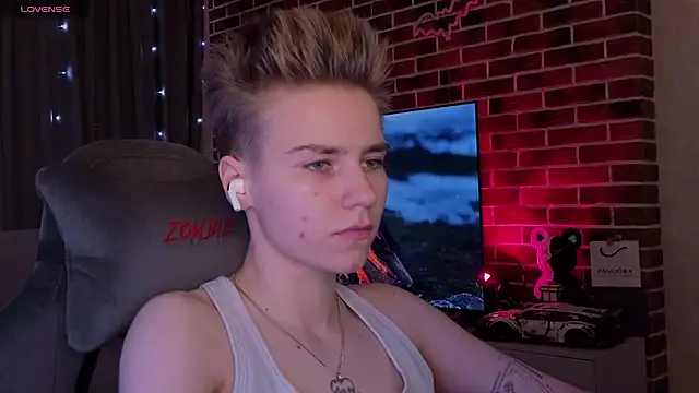 Онлайн чат XXX Jean_Willson