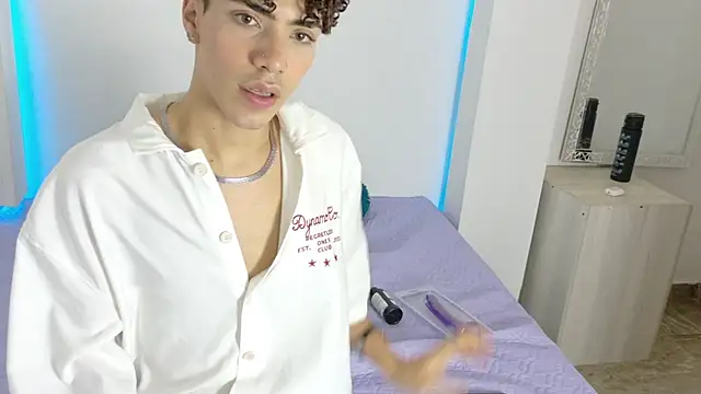 Monyel_Blake élő XXX-chatje