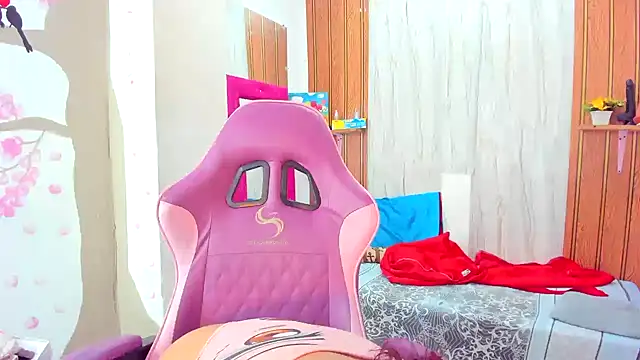 XXX chat uživo modela Emily_Coper18