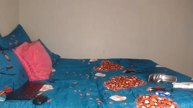 PIXIEBITCHXXX26 লাইভ XXX চ্যাট