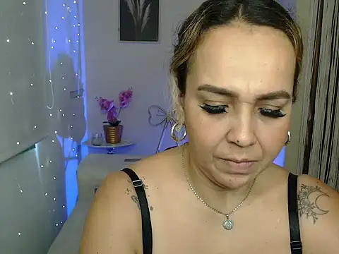 Aunty_milf Live XXX-Chat