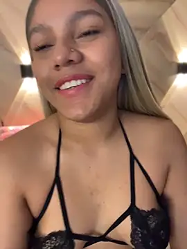 Chat +18 de MiaBlonde1 ao vivo