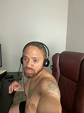 Fathero1time XXX чат на живо