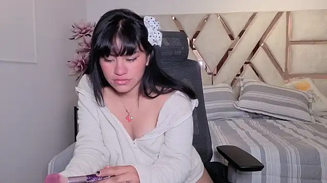sky_vg Adlı Modelin Canlı XXX Sohbeti