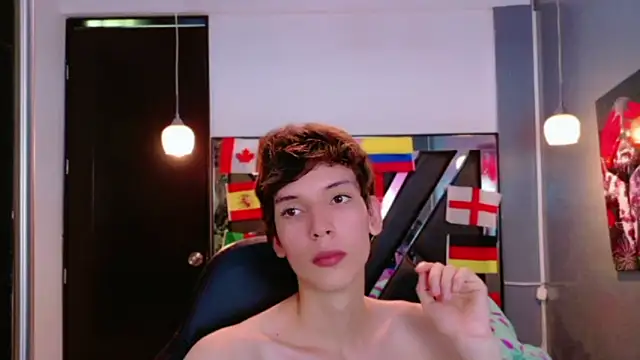 Chat +18 de Stefany_PiInk ao vivo