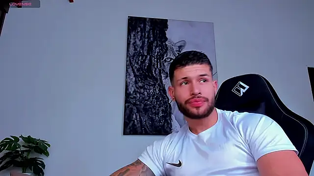 Santos_ramirez1 live XXX chat