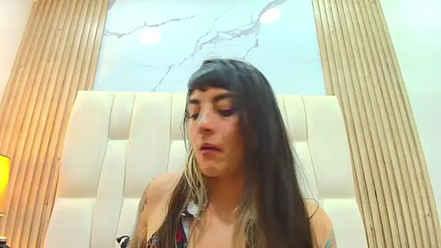 צ'אט XXX בשידור חי של Naughty_Kittenm