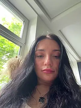 Lucyju1cy's Live XXX Chat