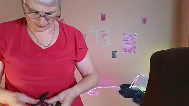 Chat XXX en directo de Sandra_Snowflake